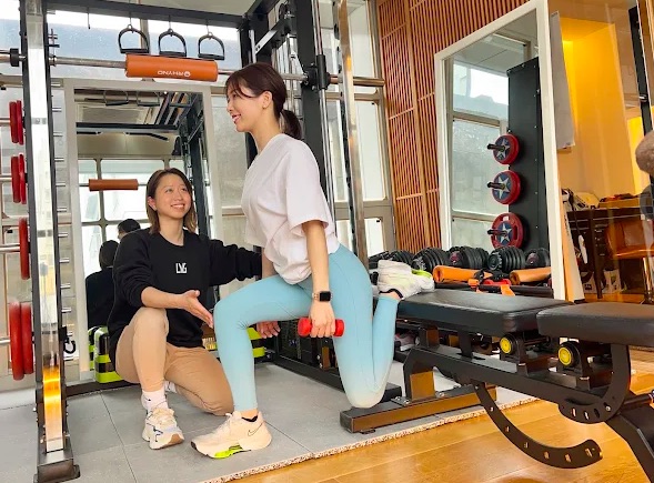 LYGYMでパーソナルトレーニングを受ける女性